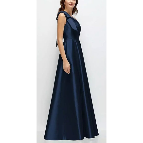 NWT Alfred Sung Bow One-Shoulder A-Line Satin Maxi Dress in Midnight Navy, Sz 10 - Picture 2 of 6